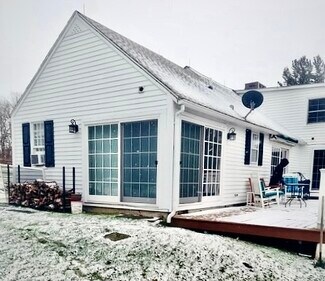 286 Sharon Mountain Rd Unit Darius' Suite, Sharon, CT 06069