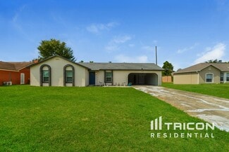 1297 Voyager St, Deltona, FL 32725