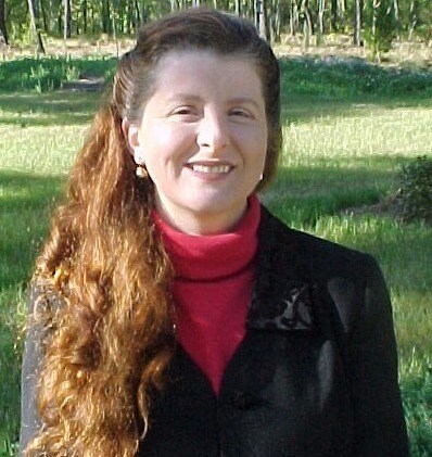 Rebecca Csiszar