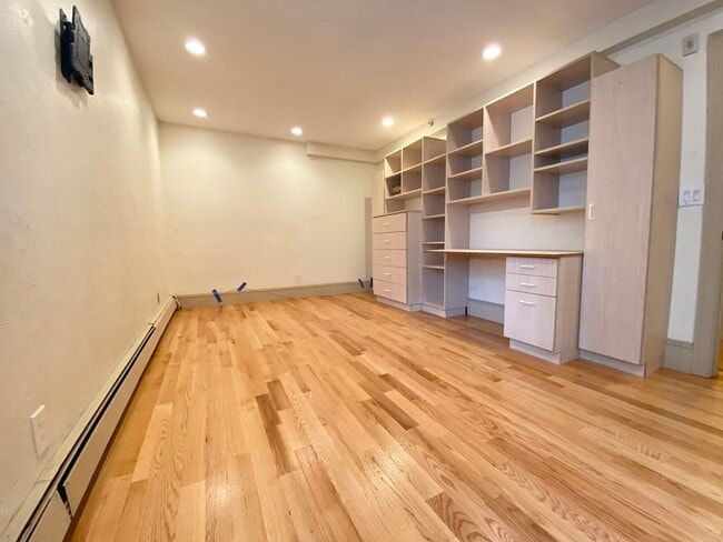 27 Saint Marys Ct unit 99, Brookline, MA 02446 - photo 3