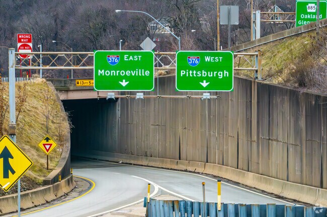 Squirrel Hill North is next to the parkway for easy commutes.