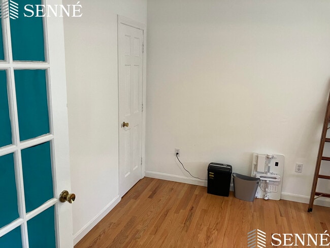26 Thorndike St unit 3, Somerville, MA 02144 - photo 7