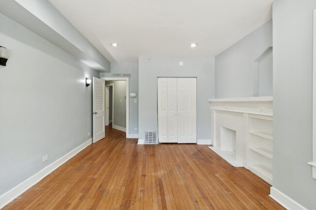 8045 S Maryland Ave unit 1S, Chicago, IL 60619 - photo 3