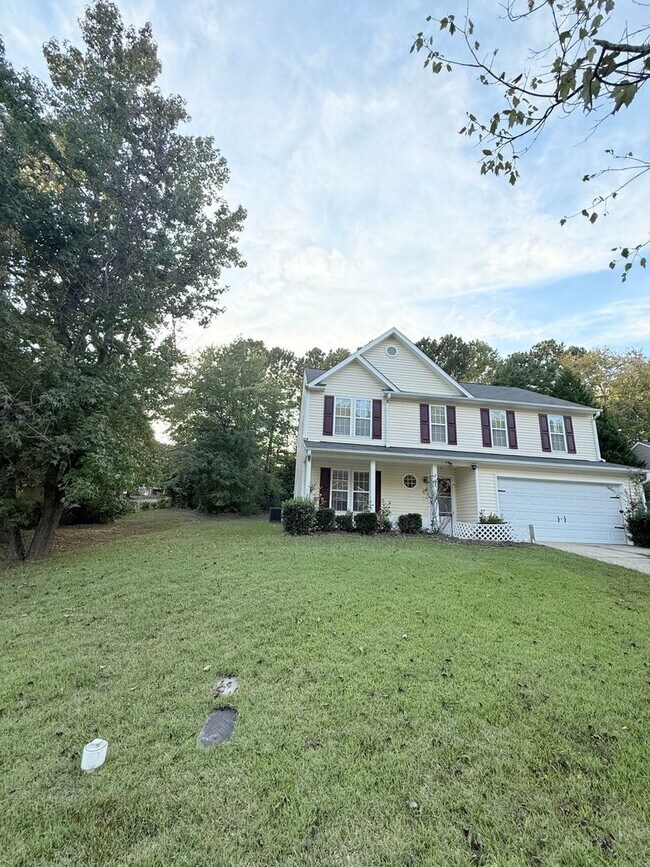 301 Saranac Ridge Dr, Holly Springs, NC 27540