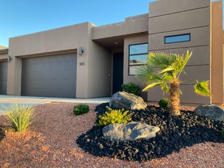 945 W Jonathon Dr, Washington, UT 84780