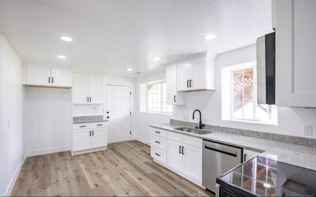 465 S 100 E St, American Fork, UT 84003 - photo 4