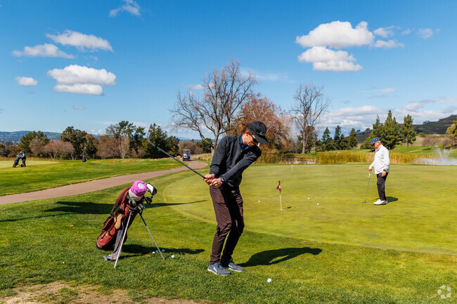 Golf enthusiasts in Diablo Shadows tee off at Boundary Oak Golf Course for a top-tier experience.
