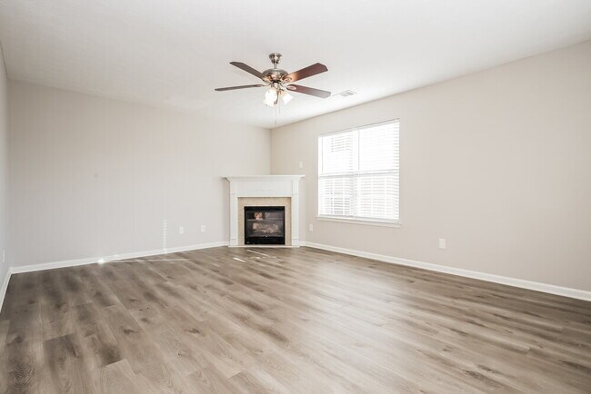 213 Siesta Key Ct, Locust Grove, GA 30248 - photo 5