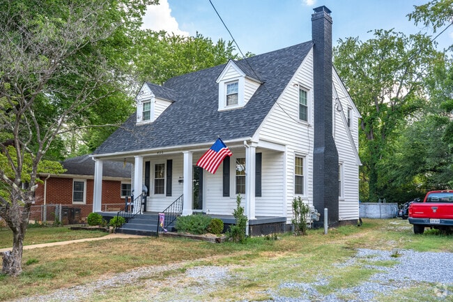 Enjoy a nice front porch in Perrymont.