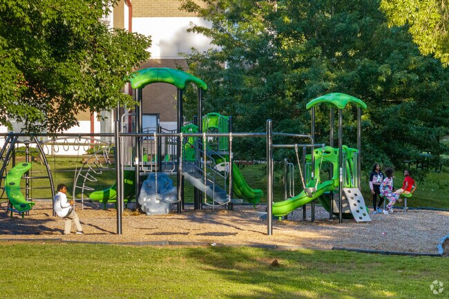 You younger residents love the large playground at Greenville Park in Druid Hills.