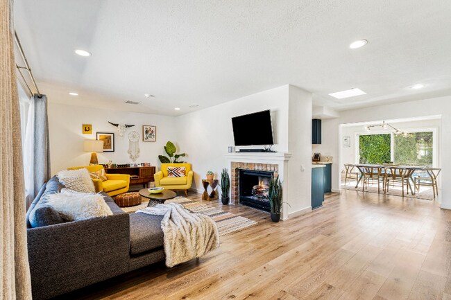 2950 N Bahada Rd, Palm Springs, CA 92262 - photo 5