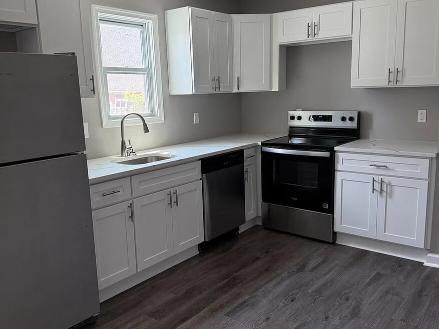 211 Sollers Point Rd, Dundalk, MD 21222 - photo 1