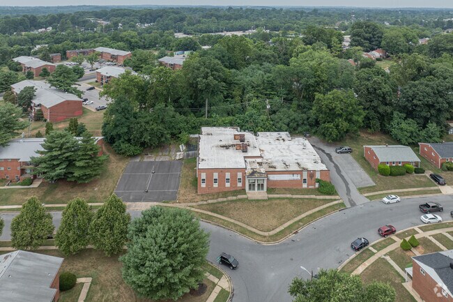 Mesivta Neimus Hatorah is on a quiet residential street.