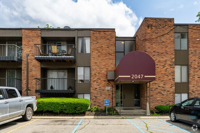 Jackson West, Ann Arbor, MI 48103 - photo 7