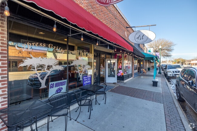 Downtown Boerne shops and dining.