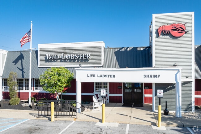 Seafood & Cheddar Bay Biscuits are waiting for you at Red Lobster.