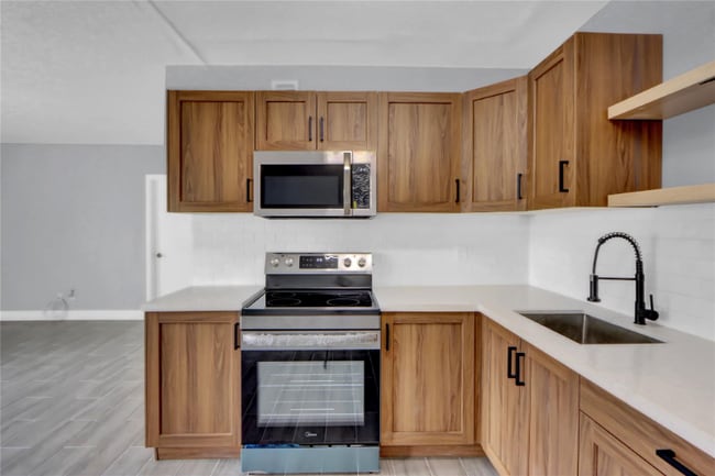 260 NW 19th St, Boca Raton, FL 33432 - photo 4