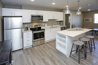 2836 41st St S, Fargo, ND 58103