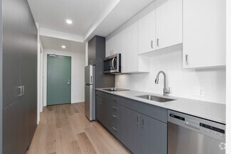 1375 N Killingsworth St, Portland, OR 97217