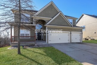 1403 SW Addie Ln, Grain Valley, MO 64029