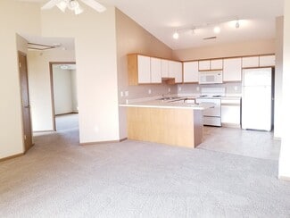 560 Penn Ct Unit 9, North Liberty, IA 52317