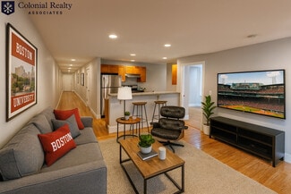 328 St Paul St Unit 4, Brookline, MA 02446