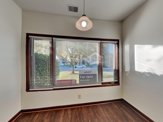 9940 Wellcroft Ln, Indianapolis, IN 46236 - photo 6