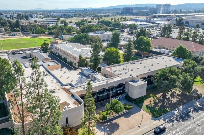 Canoga Park Senior High School