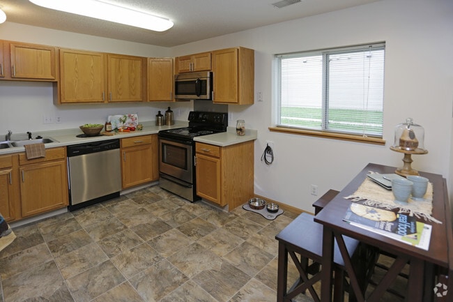 Promenade Oaks, Eagan, MN 55121 - photo 6