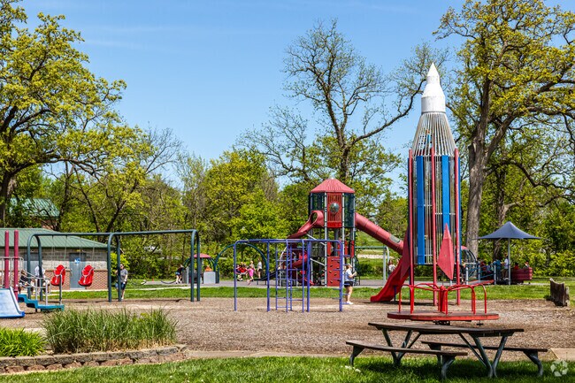 Simpson Park is a cornerstone of Chillicothe and is known for wooden sculptures by local artists, a playground and tennis courts.