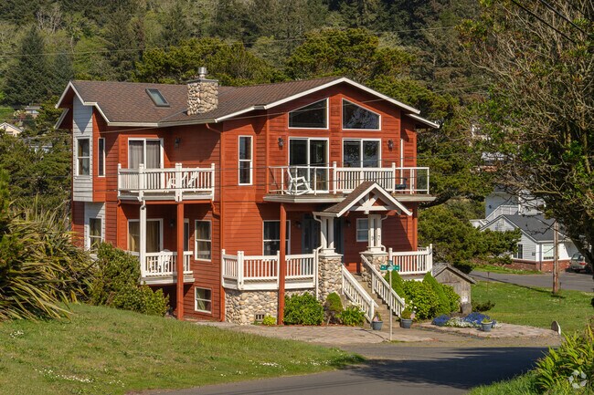 Many homes in Depoe Bay feature Craftsman elements.