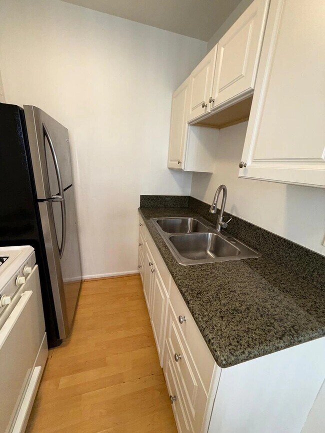1248 N Las Palmas Ave Unit 9, Los Angeles, CA 90038