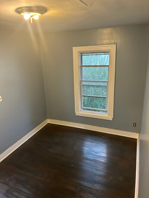 44 Lee Ave unit 2, Bridgeport, CT 06605 - photo 1