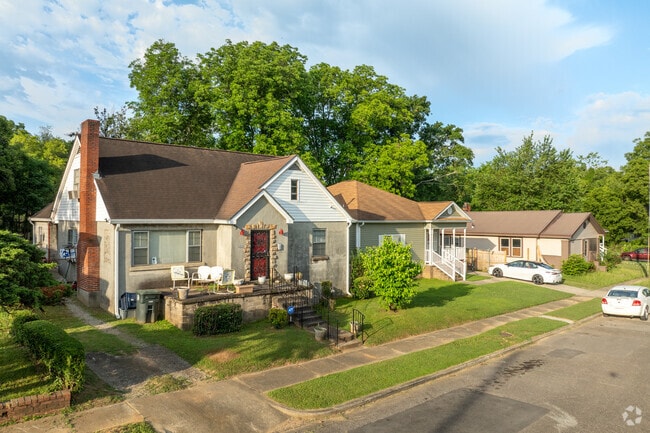 Enjoy the craftsman style houses in Enon Ridge.