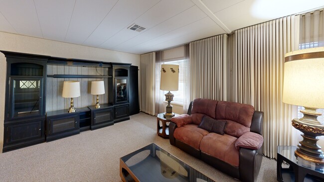 4095 Fruit St unit 608, La Verne, CA 91750 - photo 3