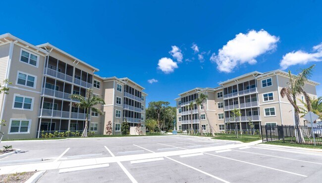 The Reef at Winkler, Fort Myers, FL 33916 - photo 4