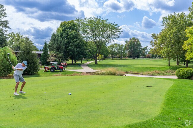 Enjoy a round of golf near Robeson Meadows West-Prairie Ridge Place.