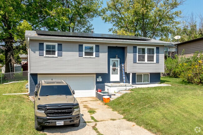 Bi-level homes are very common in South Shores.