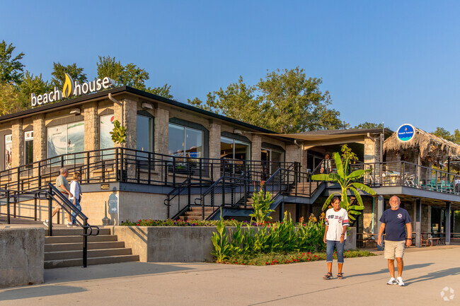 Devonshire residents have quick access to all of the lakeside amenities in the area.