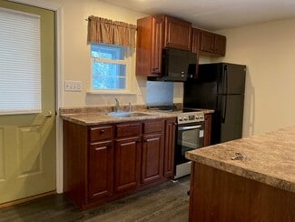24 Village St Unit 3, Lisbon, ME 04250