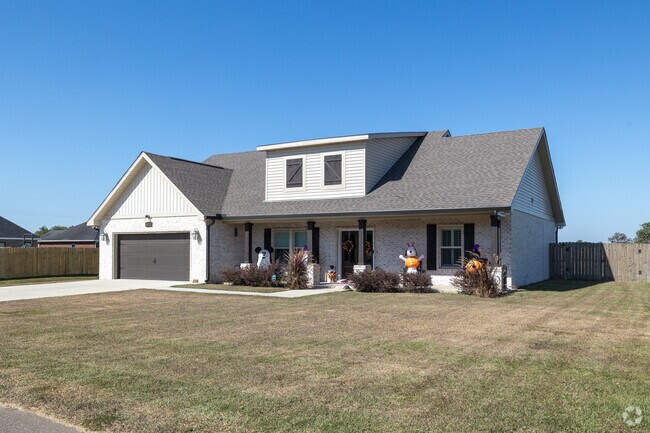 Where the air is fresh and the community is tight-knit, welcome to Cypress Branch.