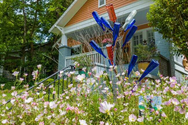 Art and flowers are synonymous with the vibe in Boylan Heights.