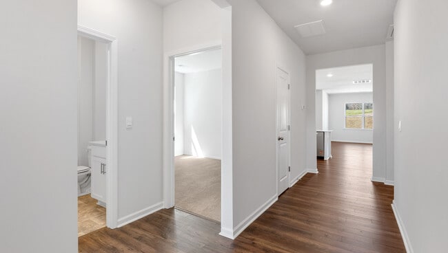 1211 Saginaw Ct, Woodruff, SC 29388 - photo 3