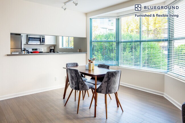 2 Townsend St unit FL3-ID395, San Francisco, CA 94107 - photo 5