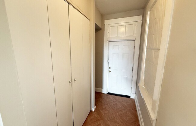 2902 Jefferson Ave unit 2902-01, Cincinnati, OH 45219 - photo 4