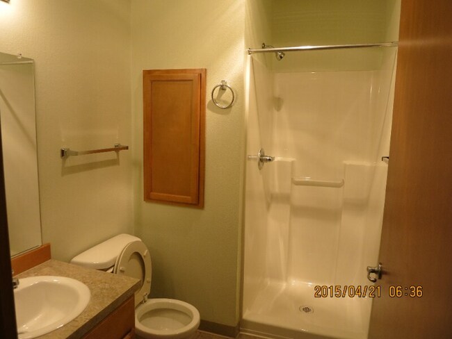 12231-12239 Se Bush St unit 75, Portland, OR 97236 - photo 5