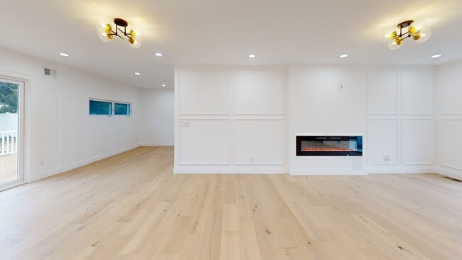 5 Sycamore Rd, Clark, NJ 07066 - photo 2