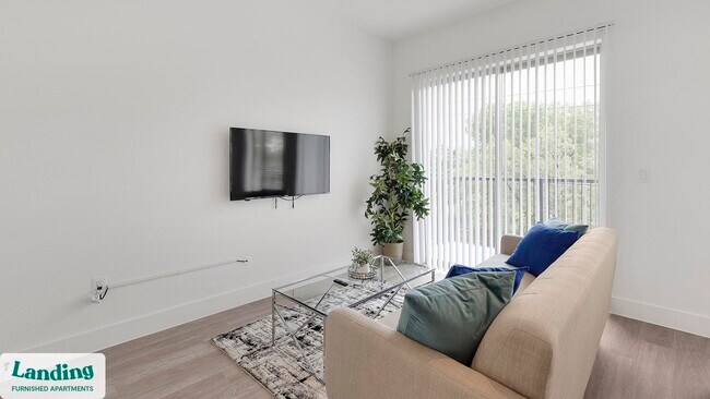 650 E Sycamore St unit 3215.1408301, Denton, TX 76201 - photo 3