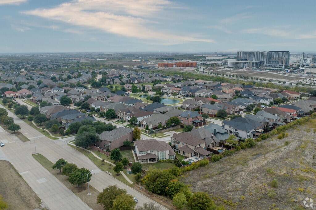 About Kings Ridge Schools, Demographics, Things to Do