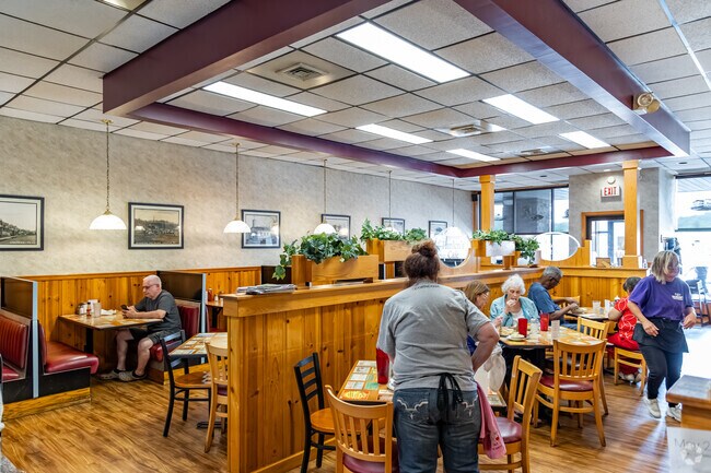 Ingram residents enjoy Hanlon's Cafe in the Crafton Ingram Shopping Center.